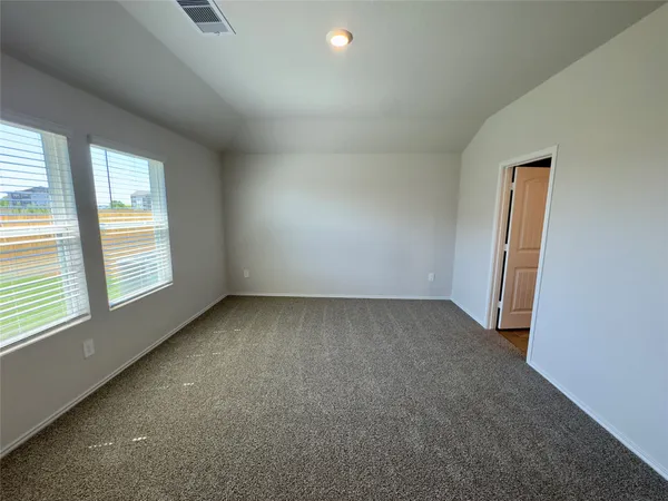 $2,000 | 1714 Windsor Boulevard, Lockhart, TX 78644