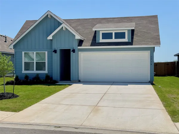 $2,000 | 1714 Windsor Boulevard, Lockhart, TX 78644