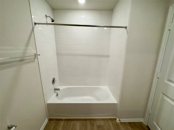 $2,000 | 1714 Windsor Boulevard, Lockhart, TX 78644