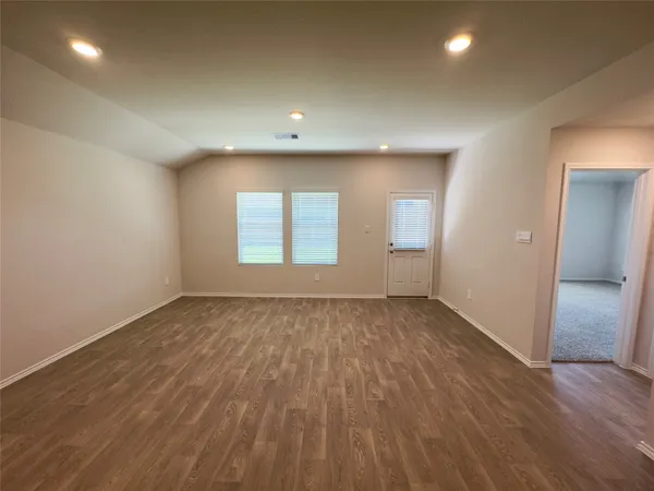 $2,000 | 1714 Windsor Boulevard, Lockhart, TX 78644