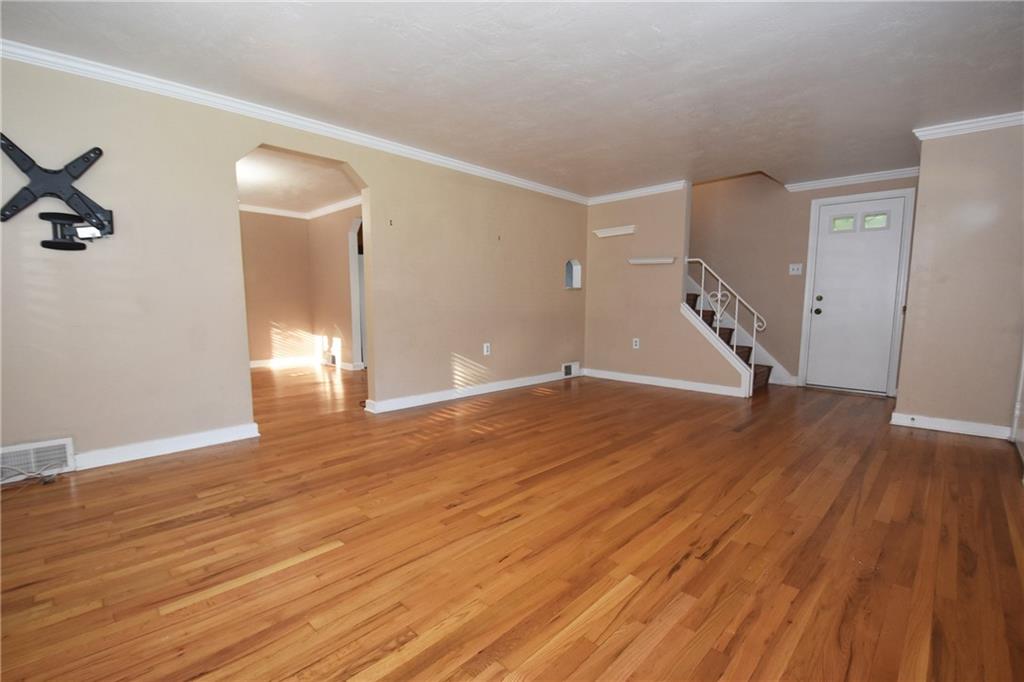 441 Sleepy Hollow Road Pittsburgh, PA 15228 - Photo 3 of 25 Gallery Image 3