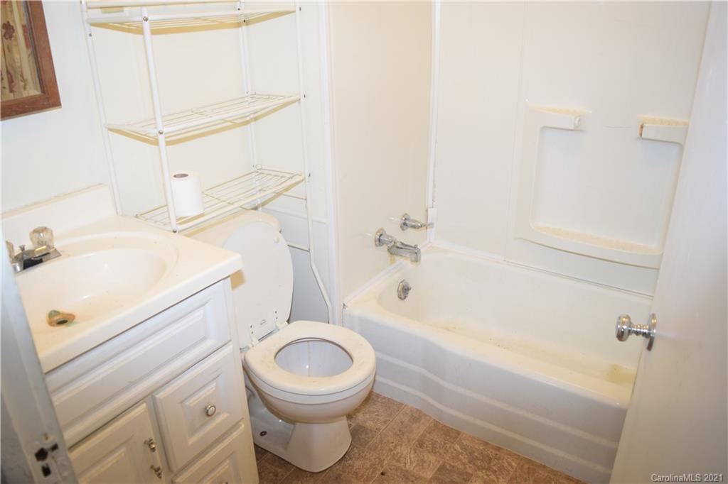3205 Short Road Hickory, NC 28602 - Photo 13 of 14