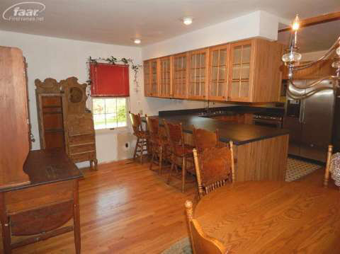 11380 Newark Road Holly, MI 48442 - Photo 5 of 15 20402994-4.JPG