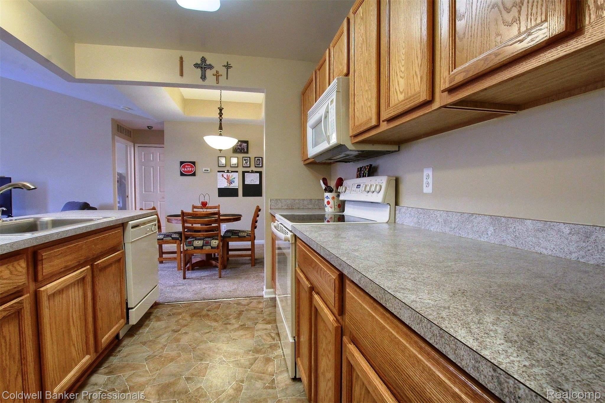 11830 Farmington Road Livonia, MI 48150 - Photo 15 of 26 Kitchen view #5