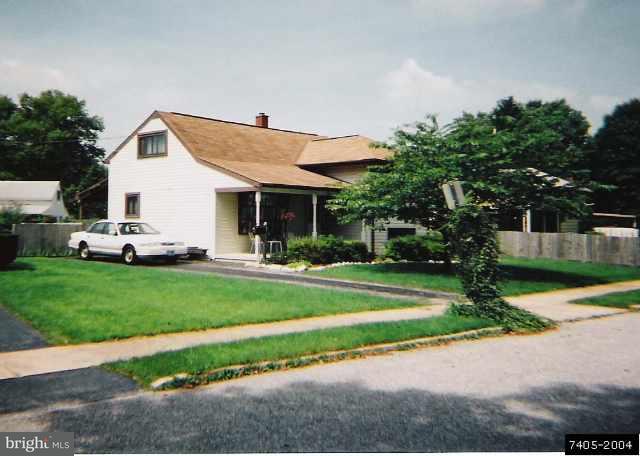 1208 Livingstone Road York, PA 17404 - Photo 1 of 5