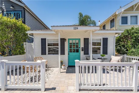 $1,750,000 | 129 14th Street, Seal Beach, CA 90740