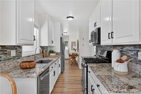 $1,750,000 | 129 14th Street, Seal Beach, CA 90740