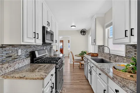 $1,750,000 | 129 14th Street, Seal Beach, CA 90740