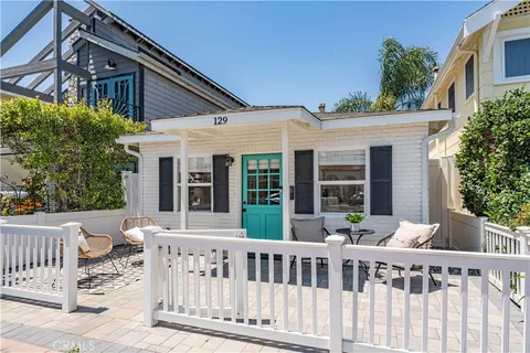 $1,750,000 | 129 14th Street, Seal Beach, CA 90740