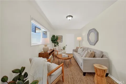 $1,750,000 | 129 14th Street, Seal Beach, CA 90740