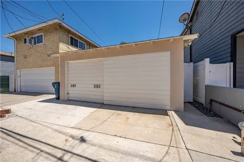 $1,750,000 | 129 14th Street, Seal Beach, CA 90740