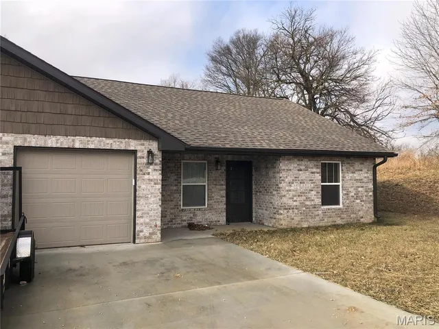 $1,350 | 223 Cedar Circle, Unit B, Jackson, MO 63755