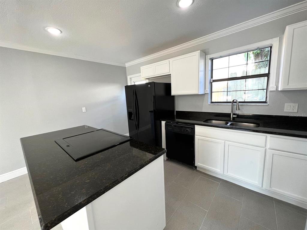 453 Hemlock Street Altamonte Springs, FL 32714 - Photo 2 of 26