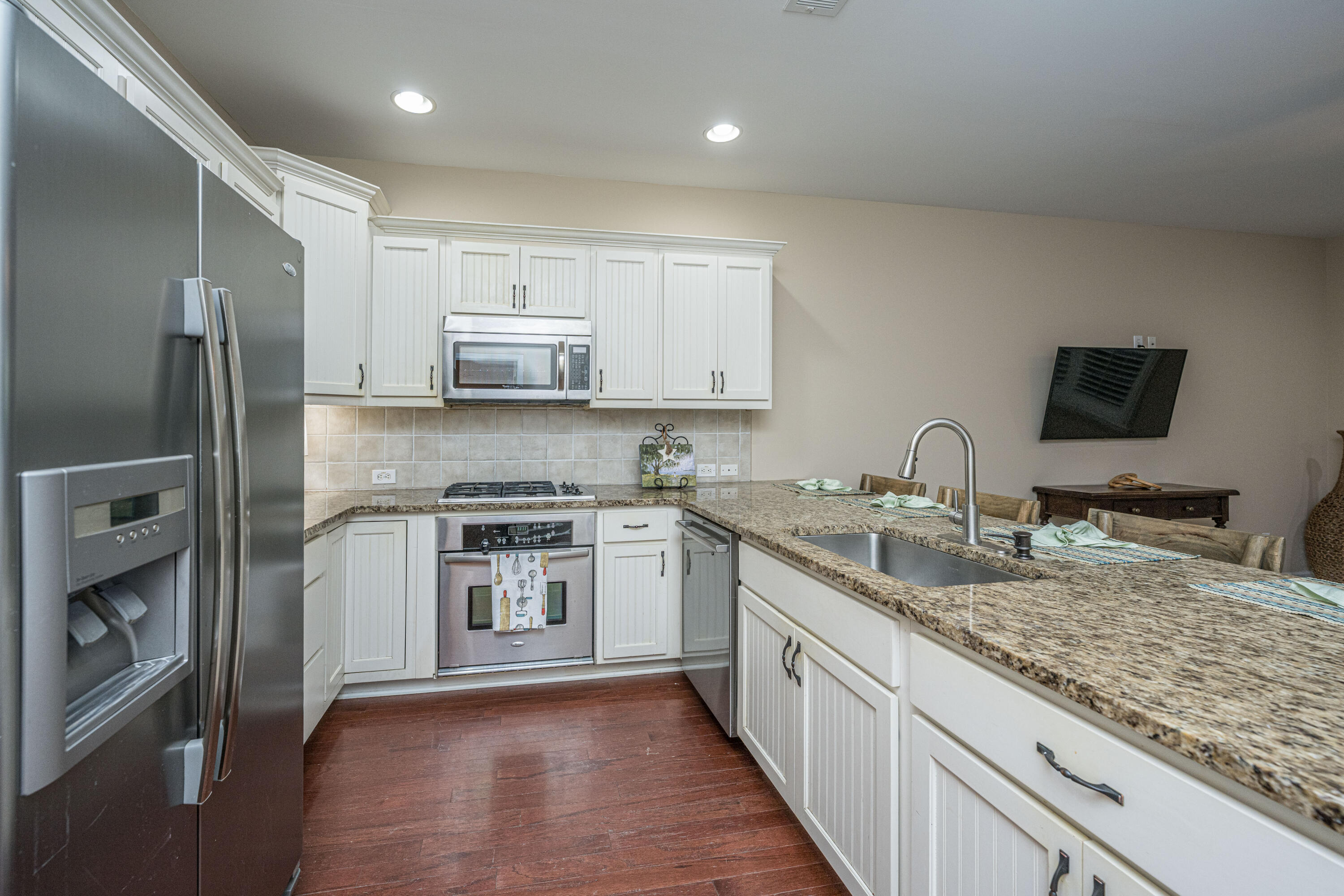 2412 Kings Gate Lane Mount Pleasant, SC 29466 - Photo 11 of 42 2412KingsGateLnREDO012