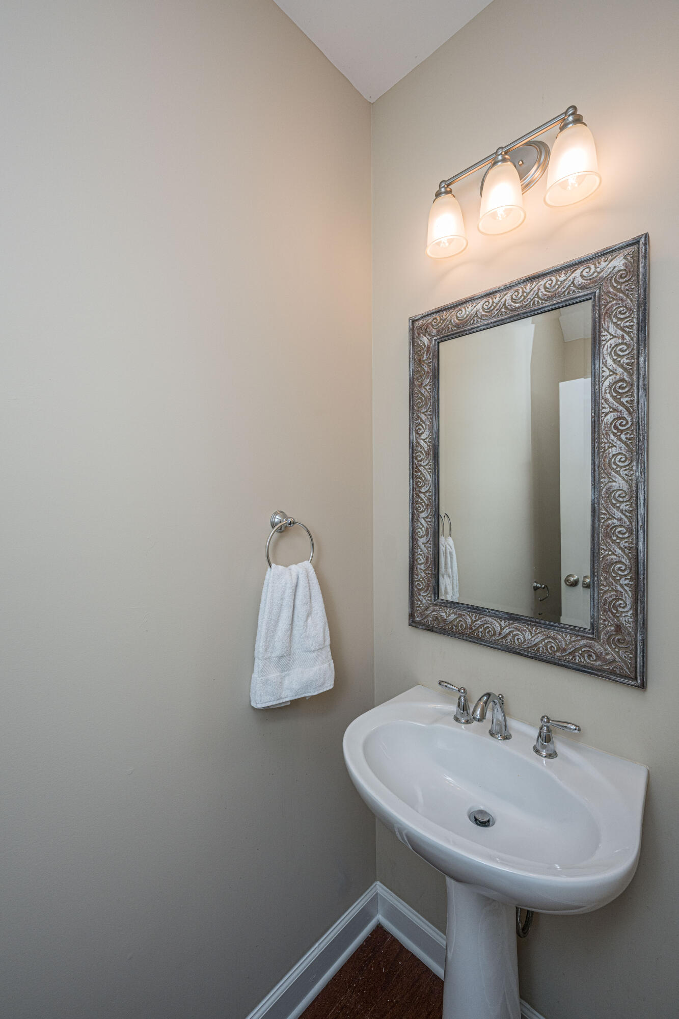 2412 Kings Gate Lane Mount Pleasant, SC 29466 - Photo 15 of 42 2412KingsGateLnREDO023