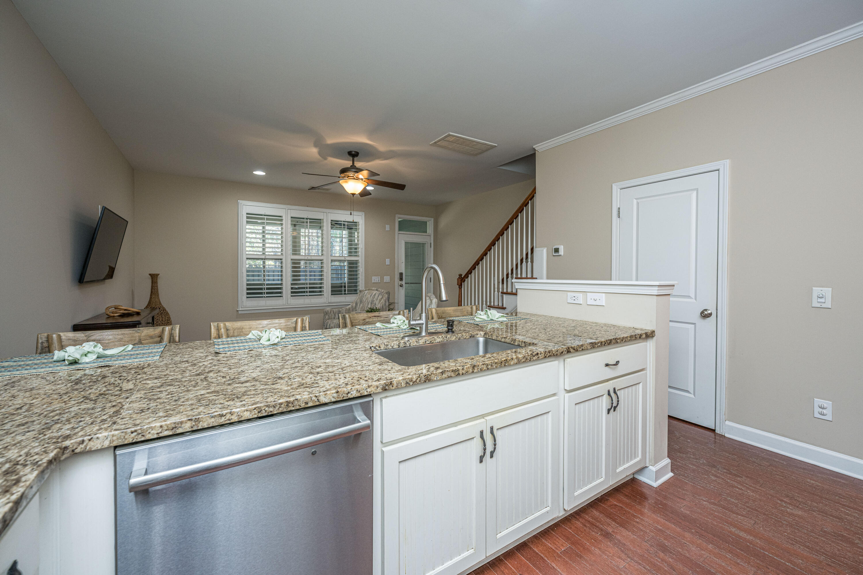2412 Kings Gate Lane Mount Pleasant, SC 29466 - Photo 10 of 42 2412KingsGateLnREDO013