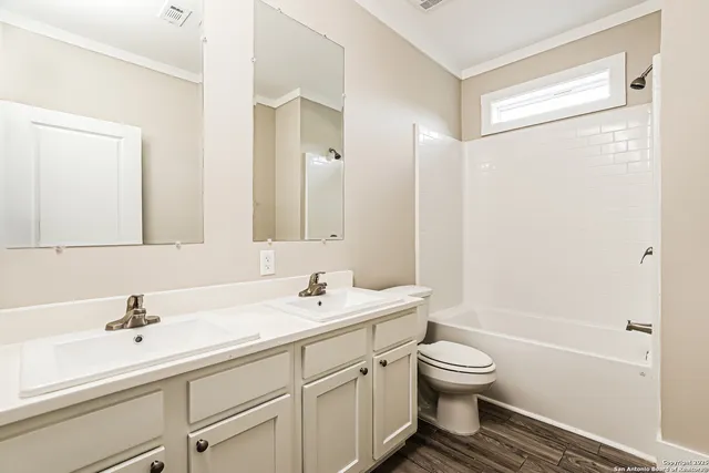 $1,820 | 839 Perez Street, San Antonio, TX 78207