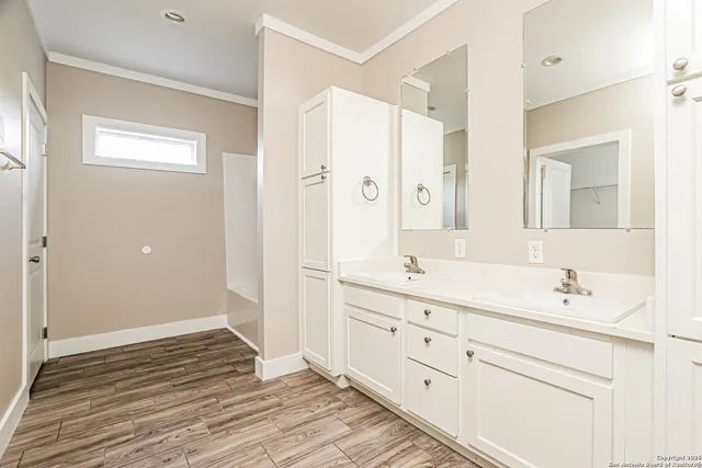 $1,820 | 839 Perez Street, San Antonio, TX 78207