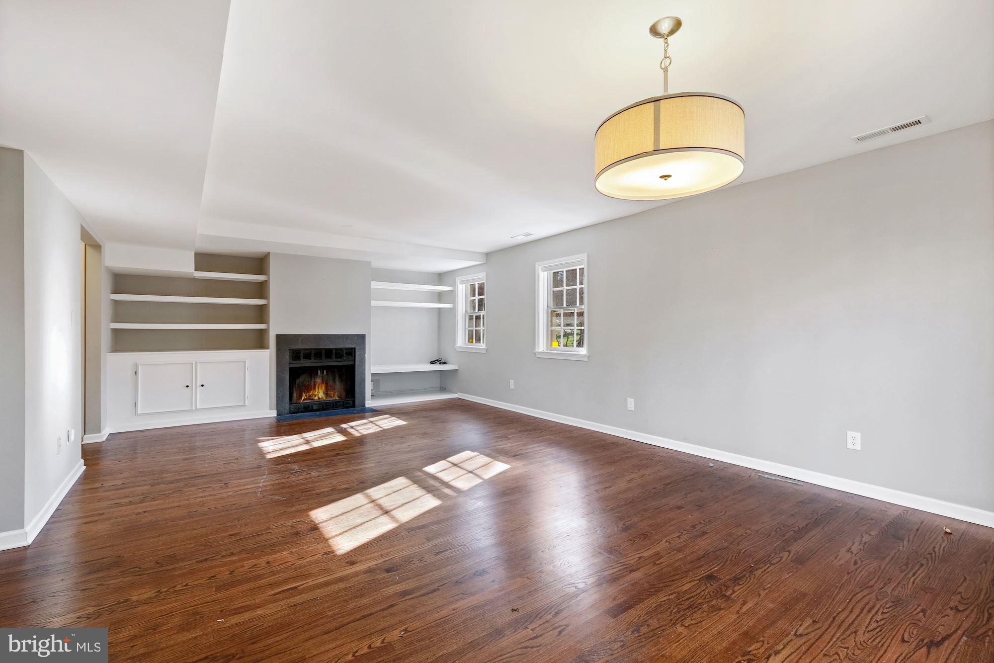 4924 Bradley Boulevard, Unit 239 Chevy Chase, MD 20815 - Photo 11 of 30