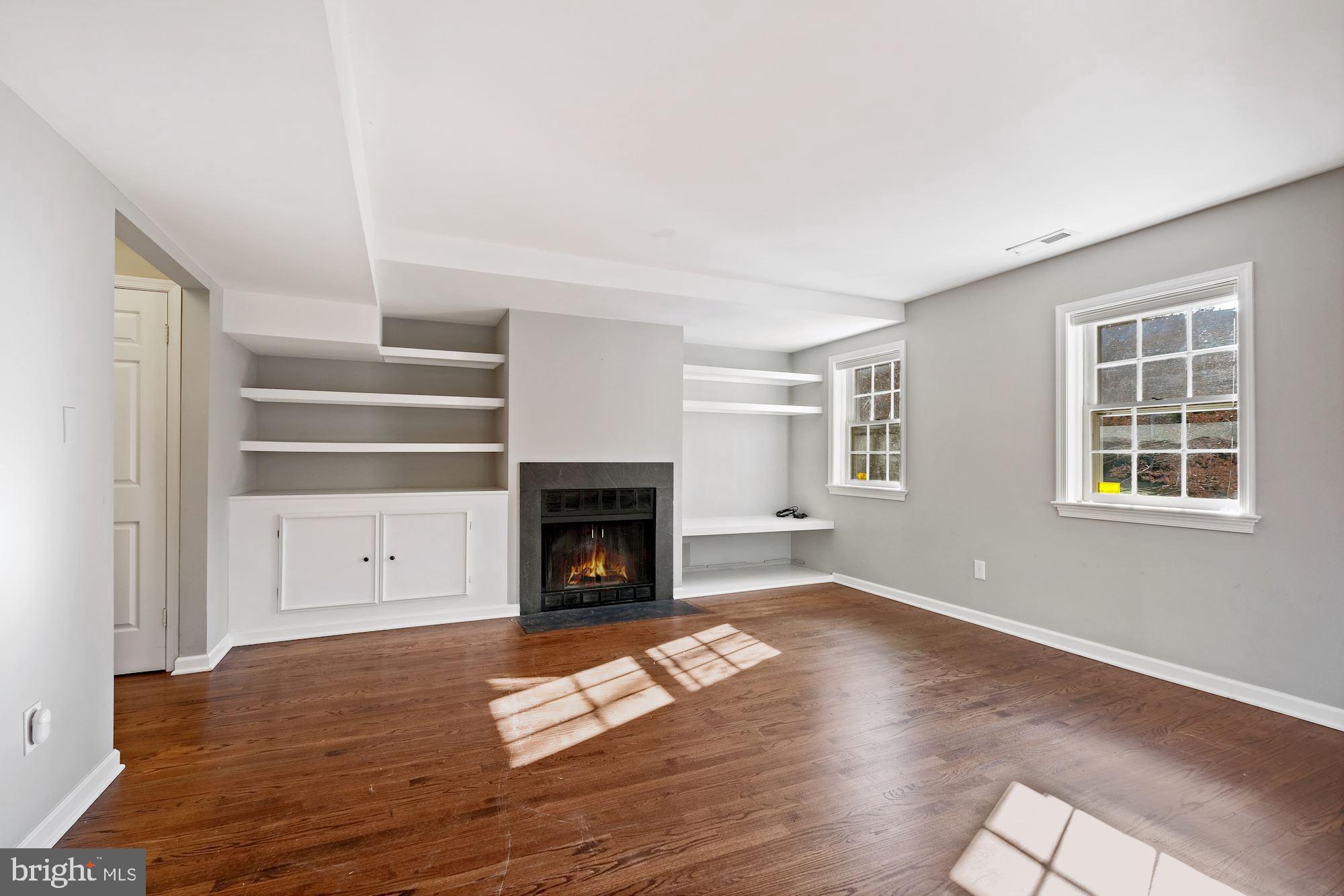 4924 Bradley Boulevard, Unit 239 Chevy Chase, MD 20815 - Photo 7 of 30