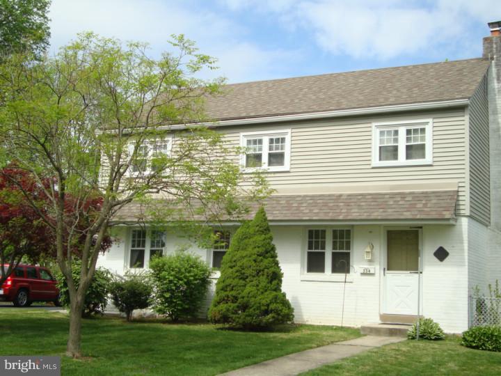 334 Ashwood Road Springfield, PA 19064 - Photo 1 of 18 Exterior Front