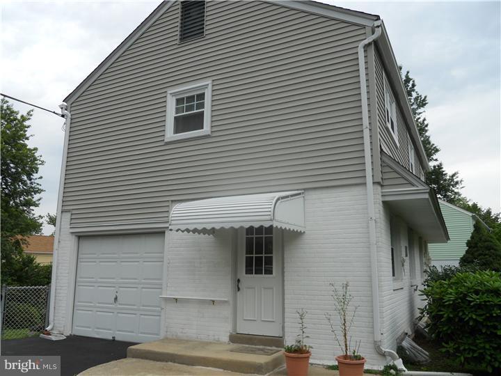 334 Ashwood Road Springfield, PA 19064 - Photo 14 of 18 Garage