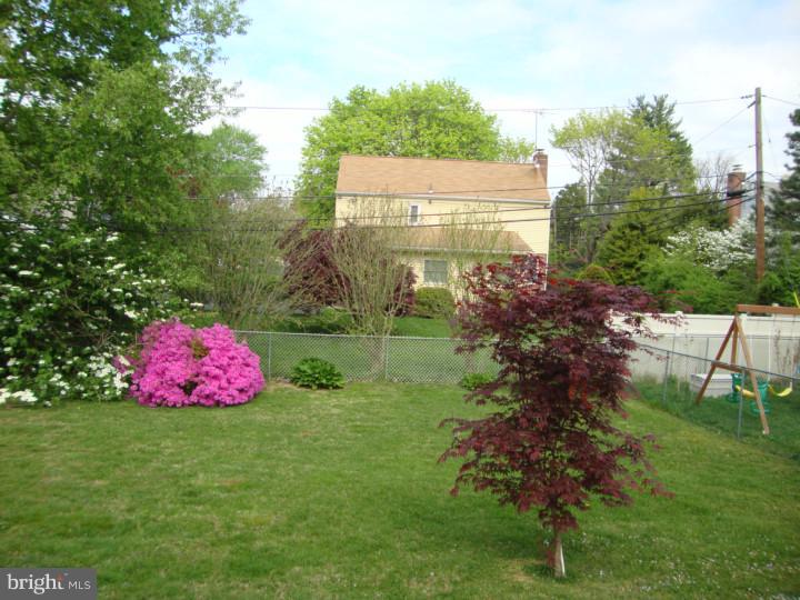 334 Ashwood Road Springfield, PA 19064 - Photo 15 of 18 Back Yard