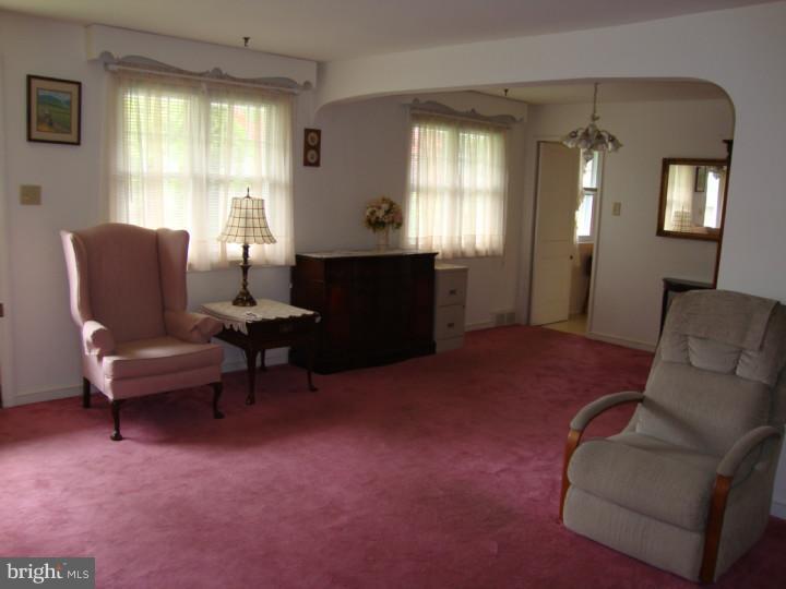 334 Ashwood Road Springfield, PA 19064 - Photo 5 of 18 Dining Room