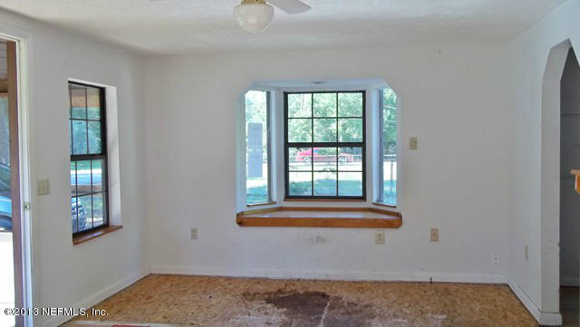 117 Silver Lake Road Palatka, FL 32177 - Photo 2 of 13 living room (Copy)