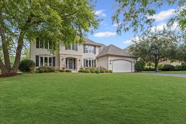 $619,000 | 2496 Emerald Lane, Lindenhurst, IL 60046