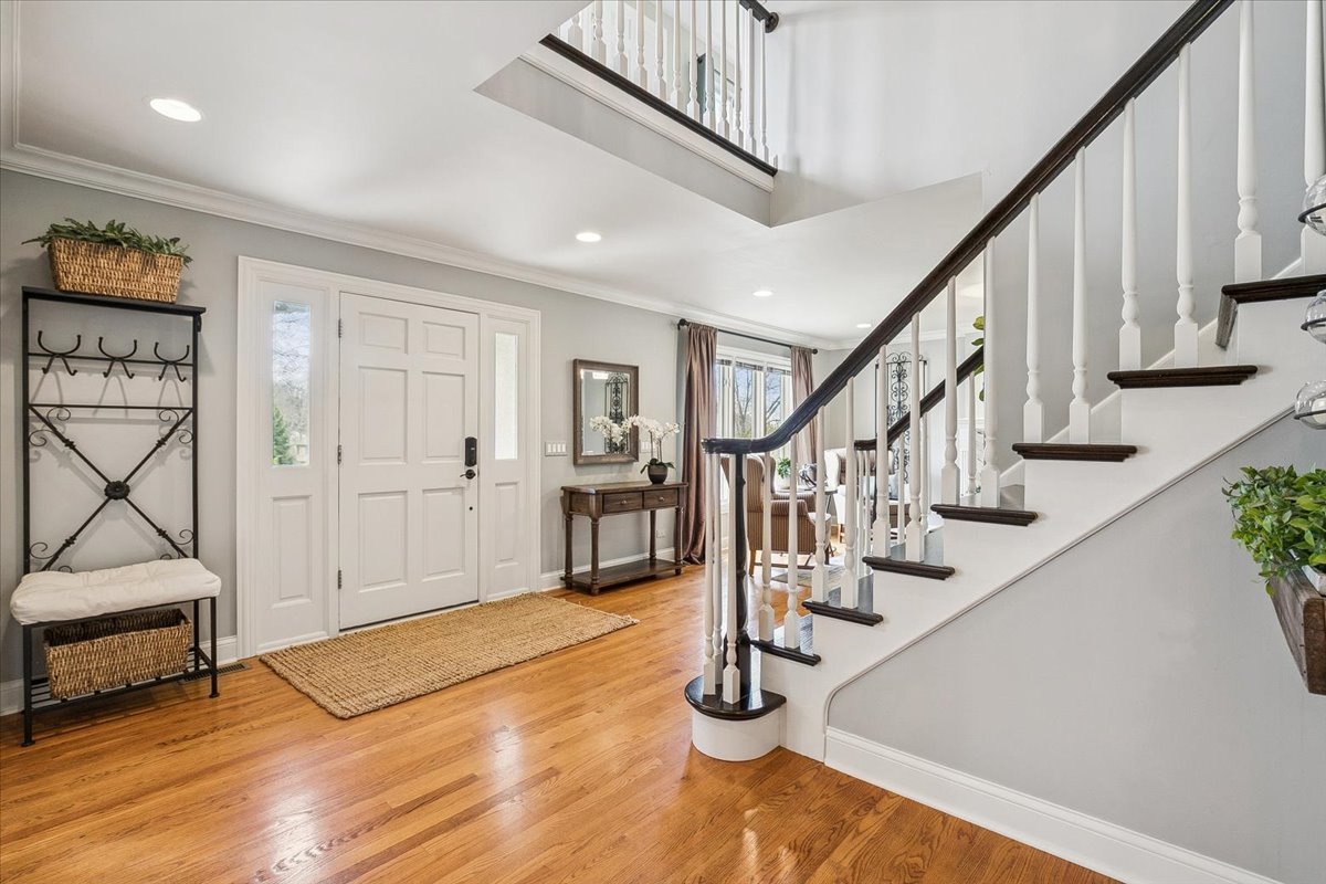 2496 Emerald Lane Lindenhurst, IL 60046 - Photo 14 of 40