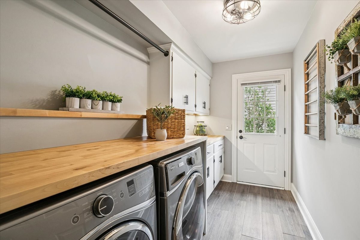 2496 Emerald Lane Lindenhurst, IL 60046 - Photo 15 of 40