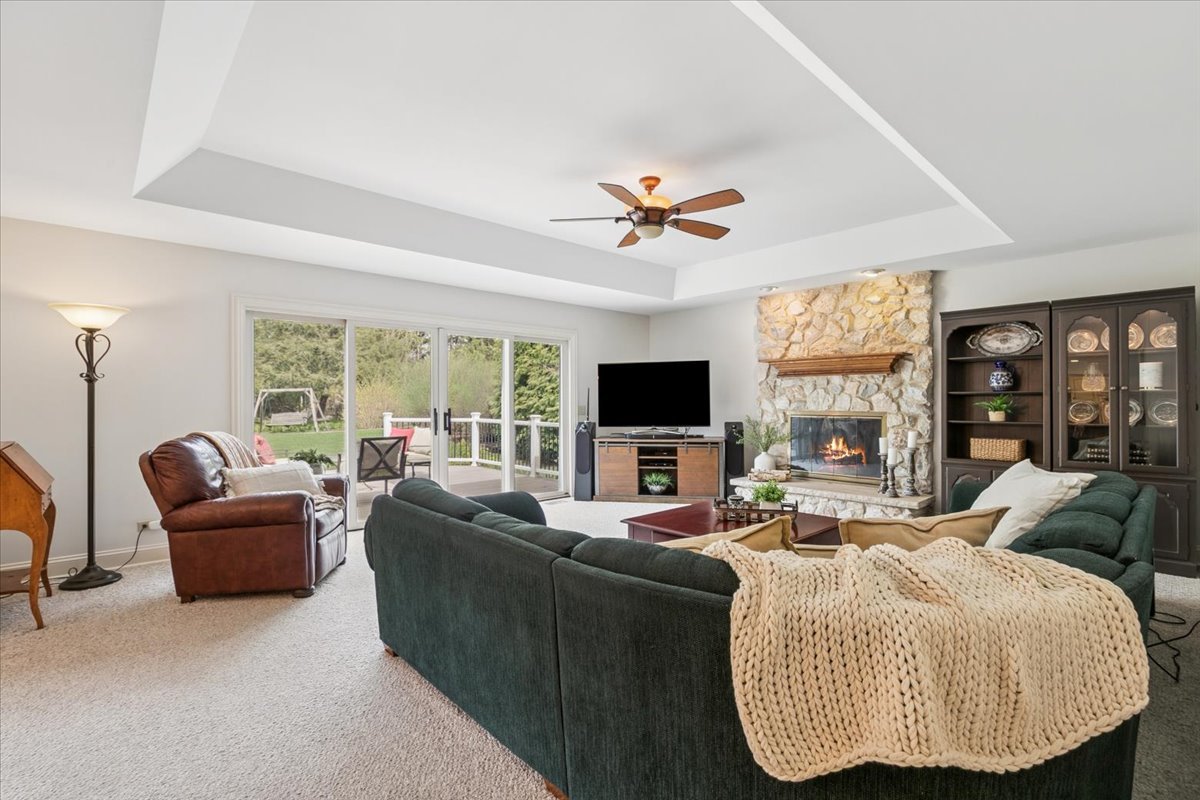 2496 Emerald Lane Lindenhurst, IL 60046 - Photo 17 of 40