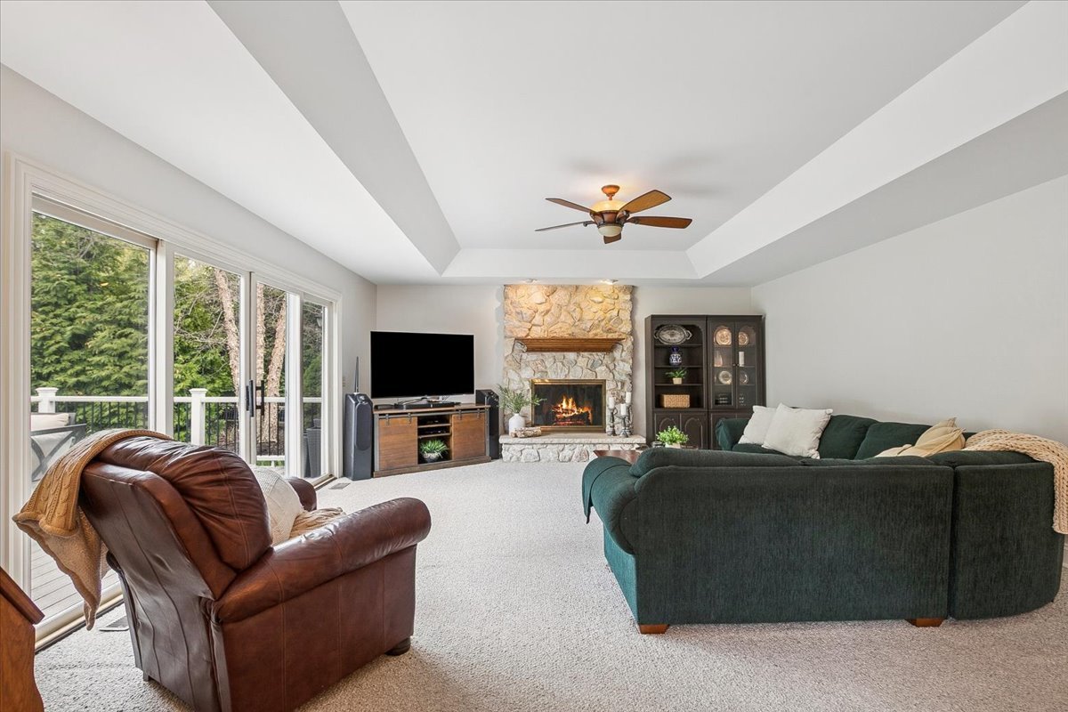 2496 Emerald Lane Lindenhurst, IL 60046 - Photo 20 of 40