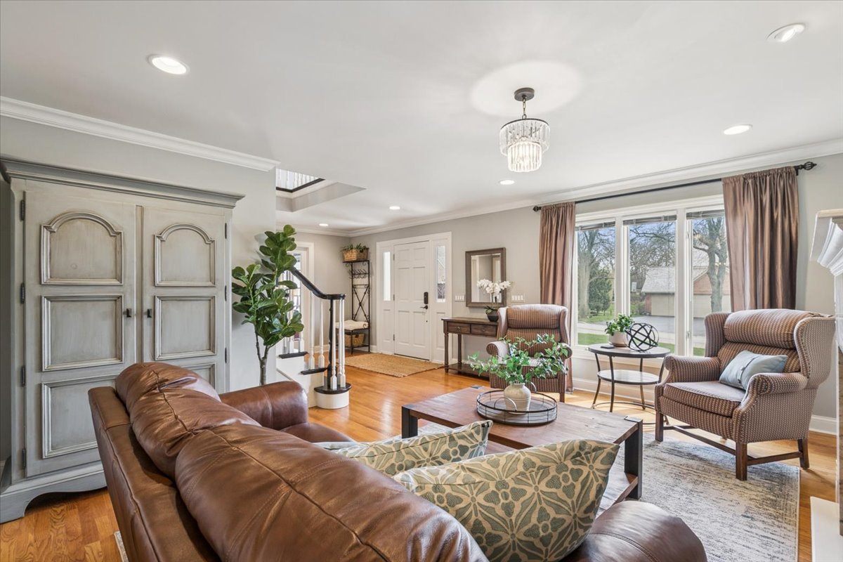 2496 Emerald Lane Lindenhurst, IL 60046 - Photo 28 of 40