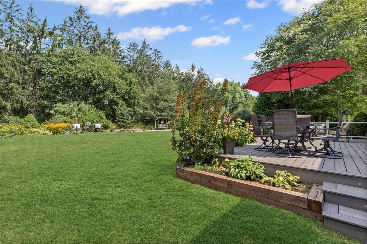 2496 Emerald Lane Lindenhurst, IL 60046 - Photo 3 of 40