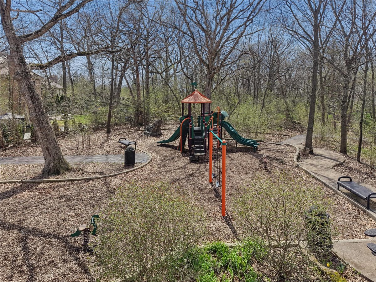 2496 Emerald Lane Lindenhurst, IL 60046 - Photo 38 of 40