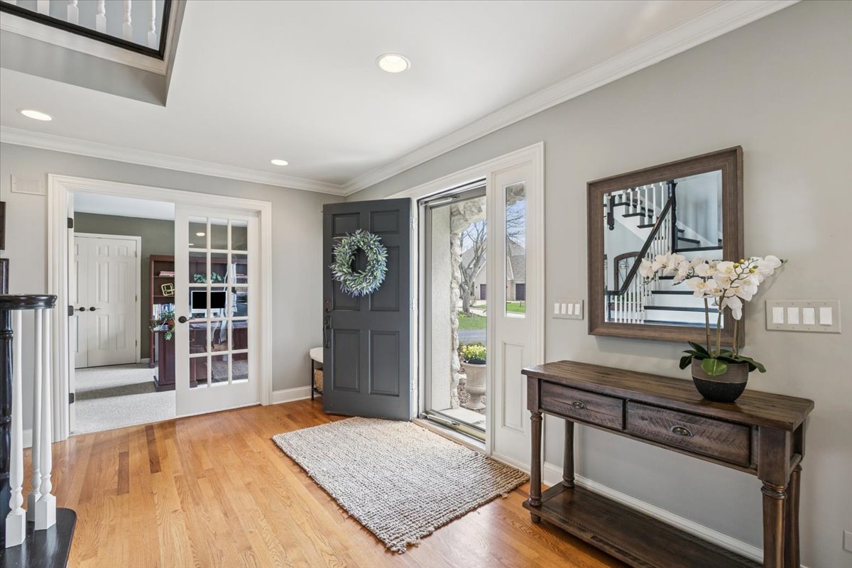 2496 Emerald Lane Lindenhurst, IL 60046 - Photo 9 of 40