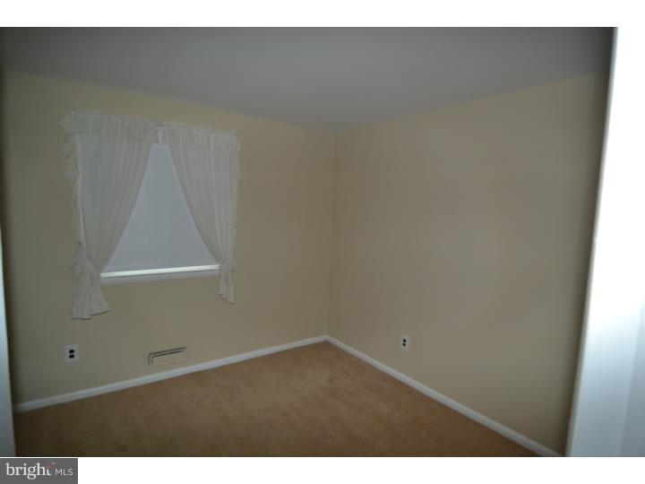207 Rabbit Run Road Cherry Hill, NJ 08003 - Photo 8 of 12