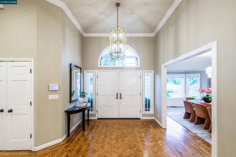 $3,095,000 | 70 Ridgecrest Court, Lafayette, CA 94549