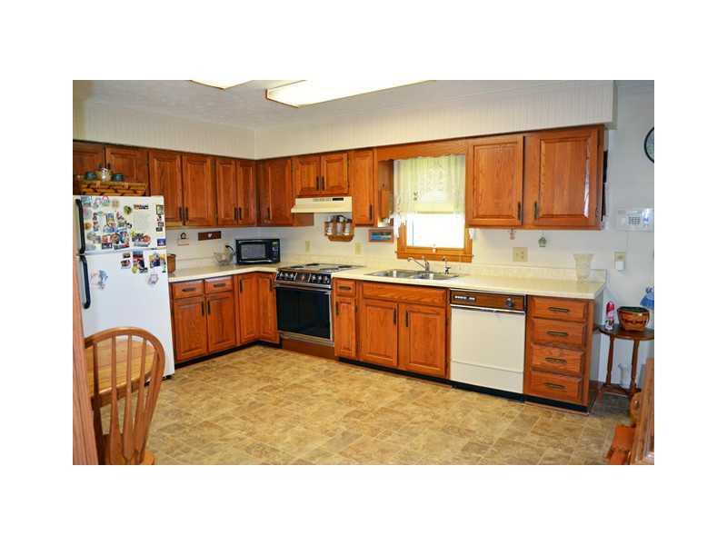 5176 Jonesville Road Columbus, IN 47201 - Photo 6 of 23 Gallery Image 6