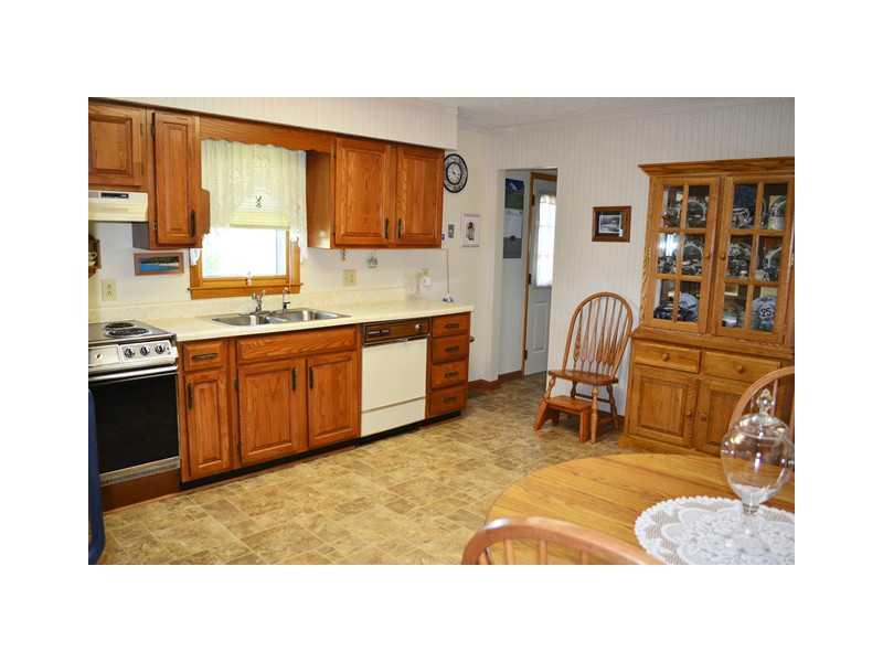5176 Jonesville Road Columbus, IN 47201 - Photo 7 of 23 Gallery Image 7
