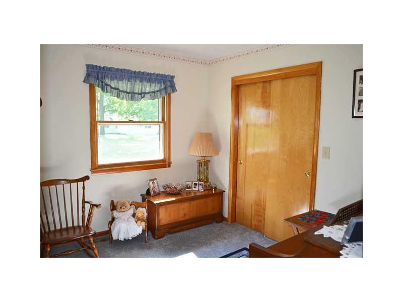 5176 Jonesville Road Columbus, IN 47201 - Photo 9 of 23 Gallery Image 9