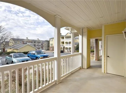 $1,350 | 3920 Club Drive, Unit 111, Duluth, GA 30096