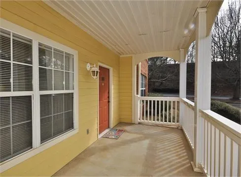 $1,350 | 3920 Club Drive, Unit 111, Duluth, GA 30096
