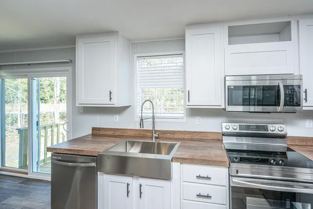 $259,999 | 106 Pine Arbor Drive, Holly Hill, SC 29059