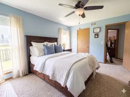 $285,000 | 2022 Aspen Drive, Woodstock, IL 60098