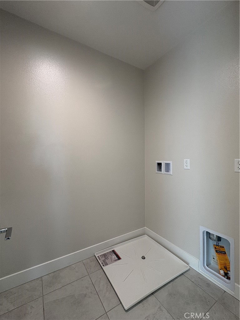 160 Longden Lake Forest, CA 92630 - Photo 23 of 31