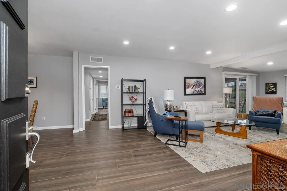 12461 Rios Road San Diego, CA 92128 - Photo 4 of 26