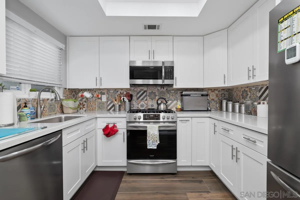 12461 Rios Road San Diego, CA 92128 - Photo 10 of 26